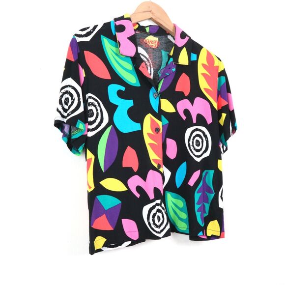 Stranger Things Size M Button-Up Top Short Sleeve 80s Multicolor - Picture 3 of 8